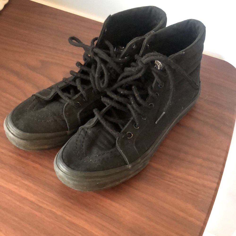 Black Vans hi Tops